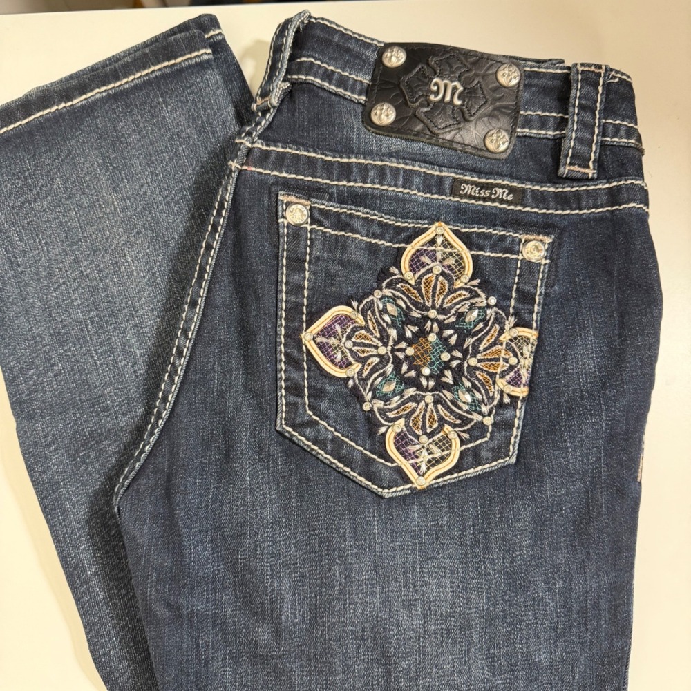 Miss Me Signature Straight Dark Wash Embroidered Jeans Size 29 Y2K Cowgirl